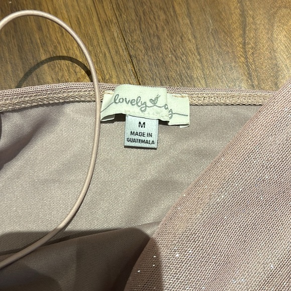 Beautiful pink sparkly dress. - Picture 3 of 4